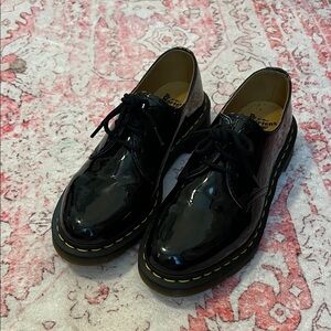 Dr. Martens Glossy Black Lace-Up Oxfords, size 9 Women’s, in great condition!!